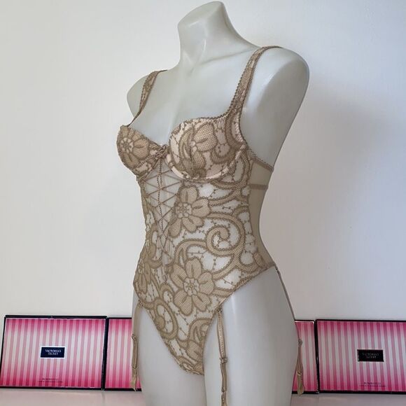 🔥VICTORIA SECRET Lace Teddy Sz 32C - Picture 4 of 8